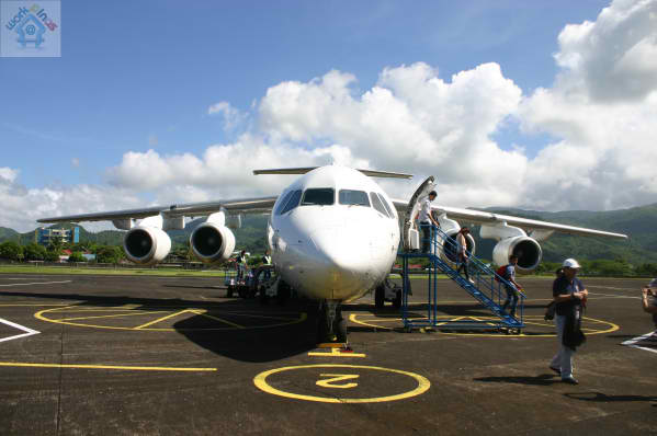 You can now use mobile phones and other devices on planes, says CAAP